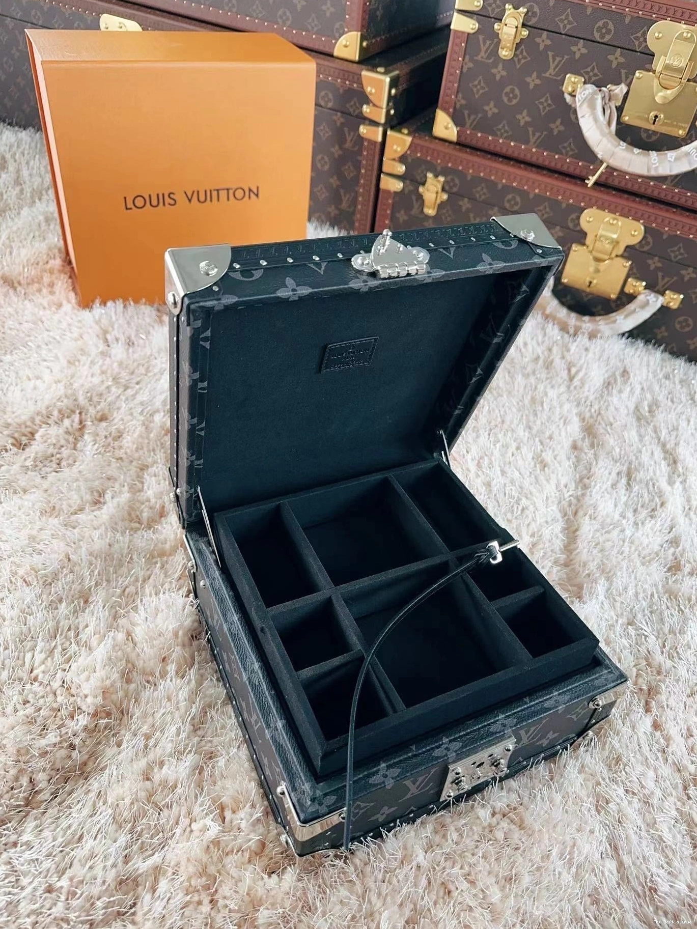 LV CUSTOM BLACK JEWELRY BOX 0710